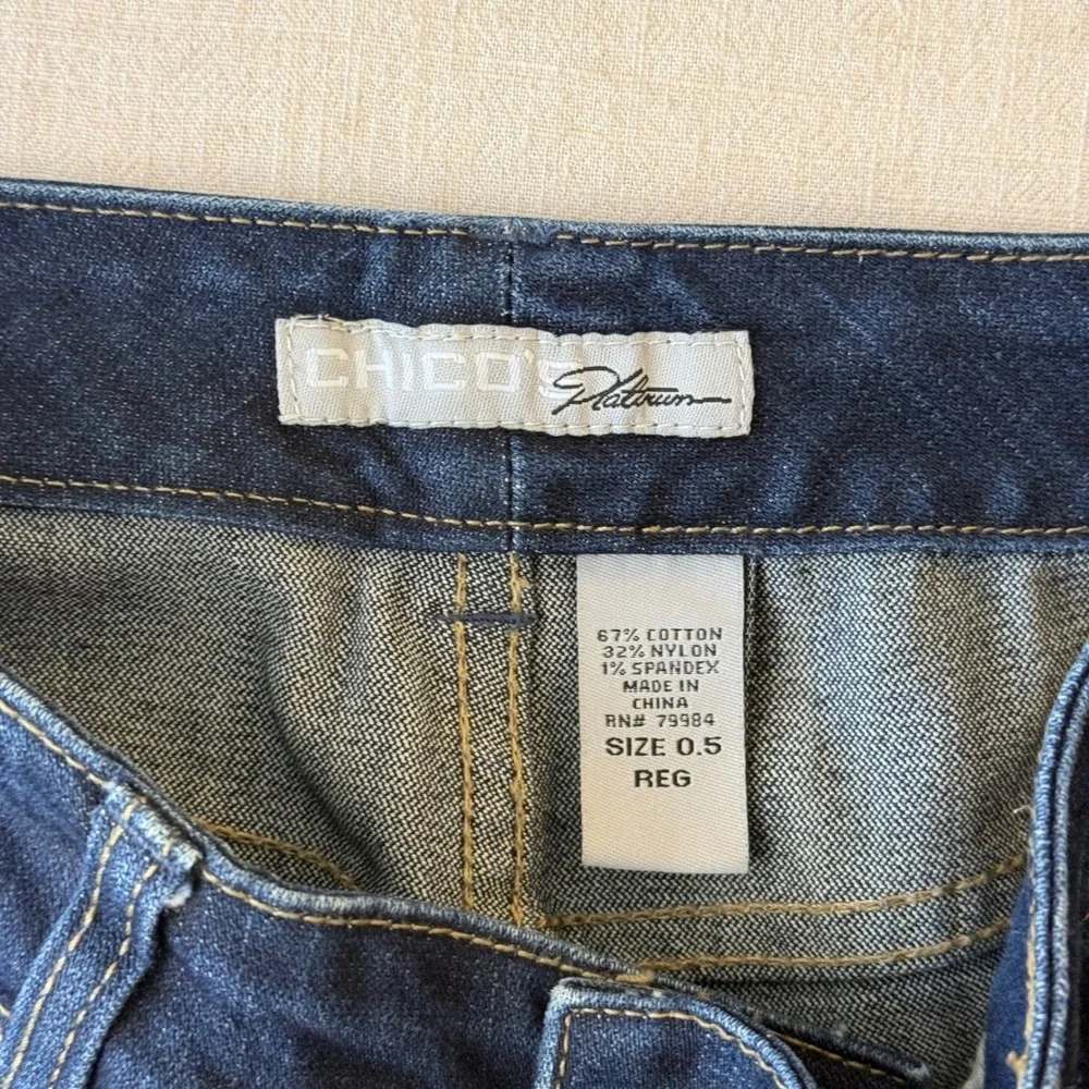 Chico's Platinum Embellished Dark Wash Straight Leg Jeans Women 0.5 (US 6)